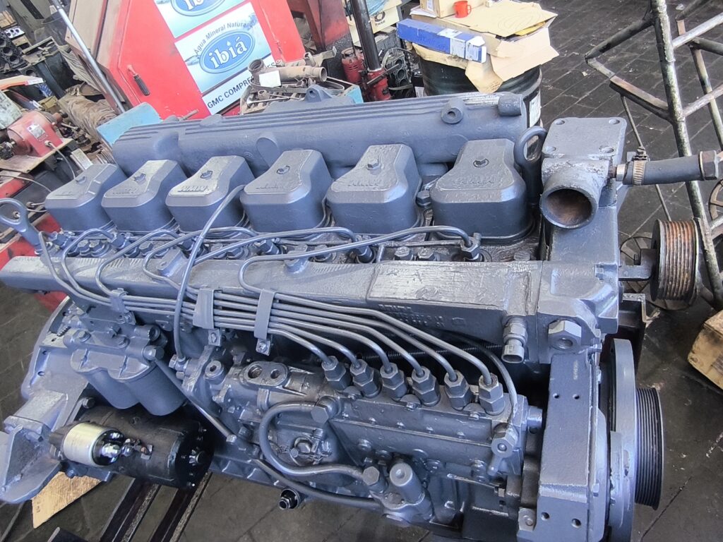 Serviço de montagem no motor MWM X10 concretizado.